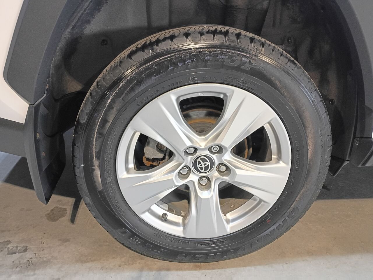 2021 Toyota RAV4 White Blainville - photo #10