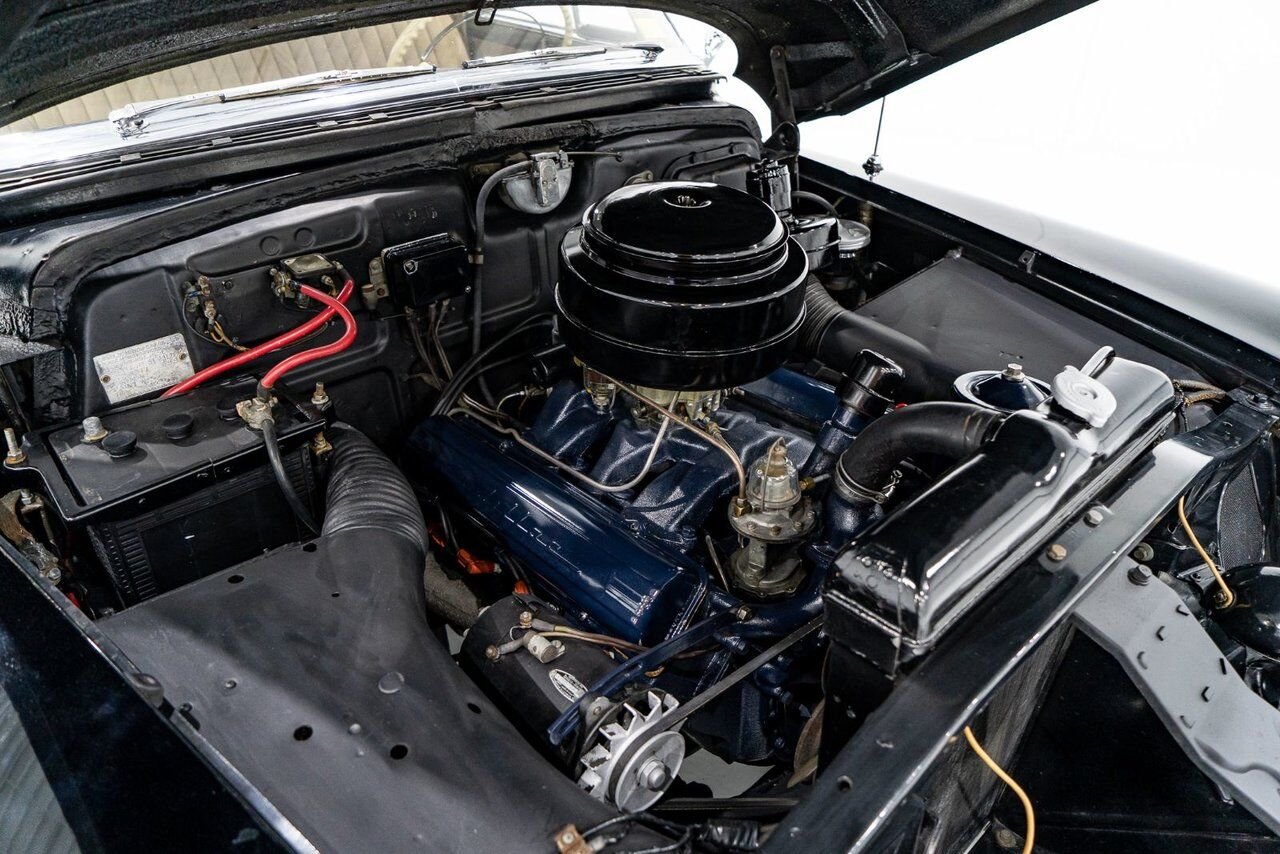 Cadillac Fleetwood Unrestored factory black paint **PRICE IN USD** 1951 Noir Montréal - photo #16