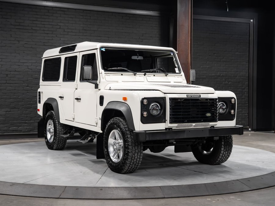2002 Land Rover Defender 110 TD5 2002 White