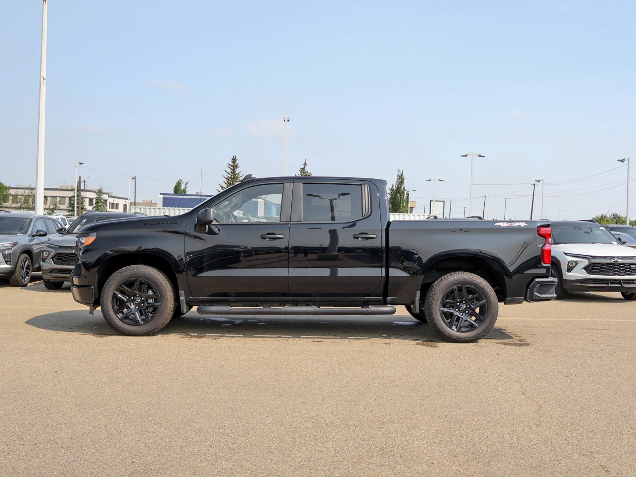 2024 Chevrolet Silverado 1500 4WD Crew Cab 147 Custom Black Sherwood Park - photo #13