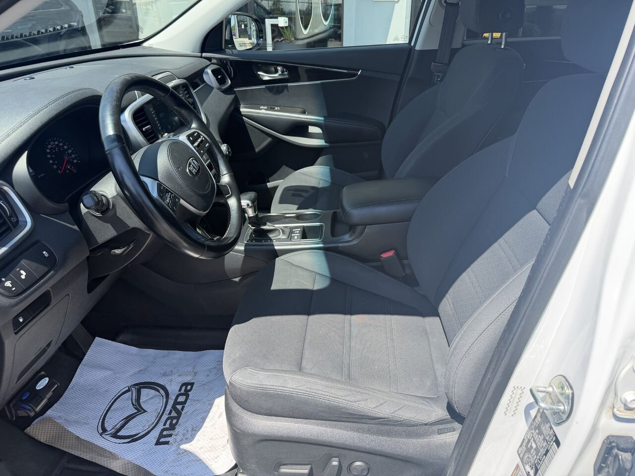 2020 Kia Sorento White Nantes - photo #9