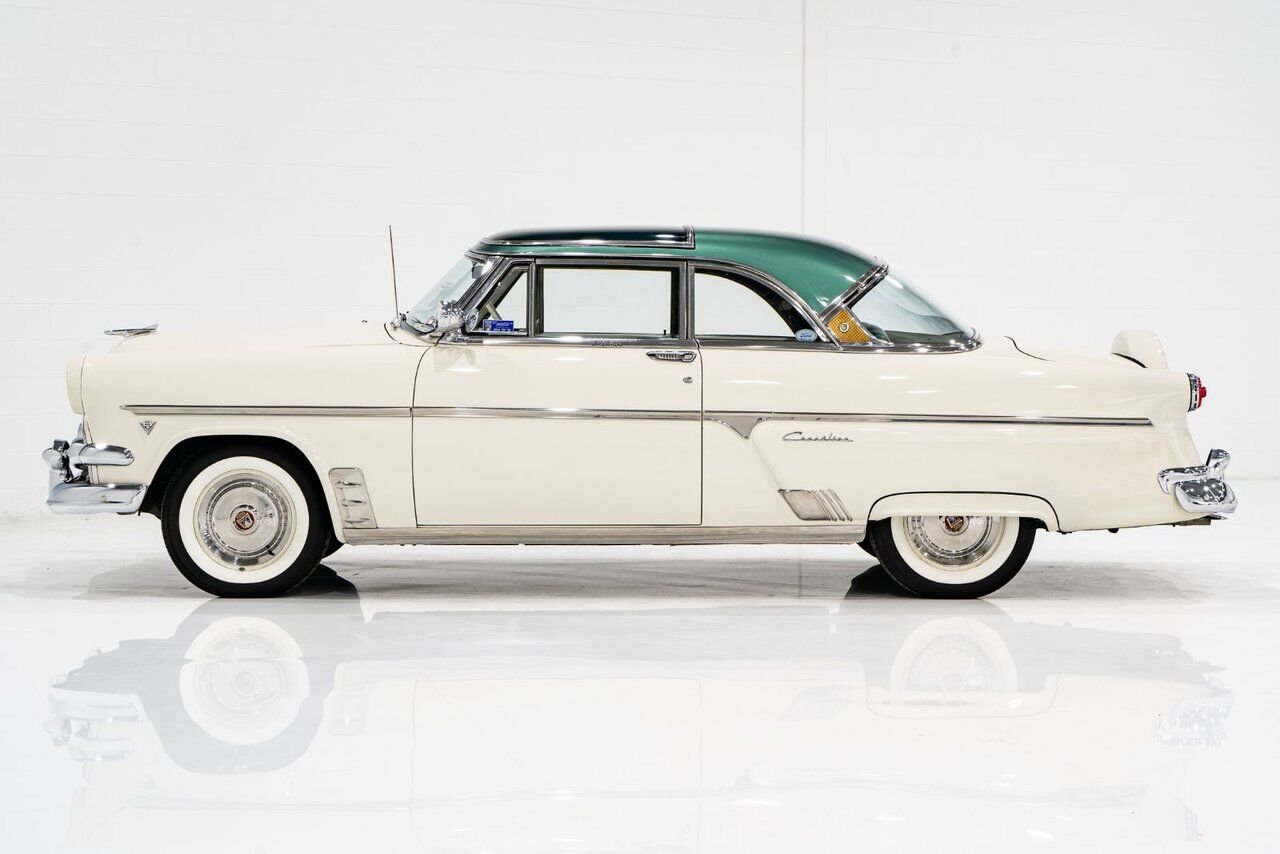 1954 Ford Crestline Skyliner rare glass top long term ownership White Montreal - photo #30