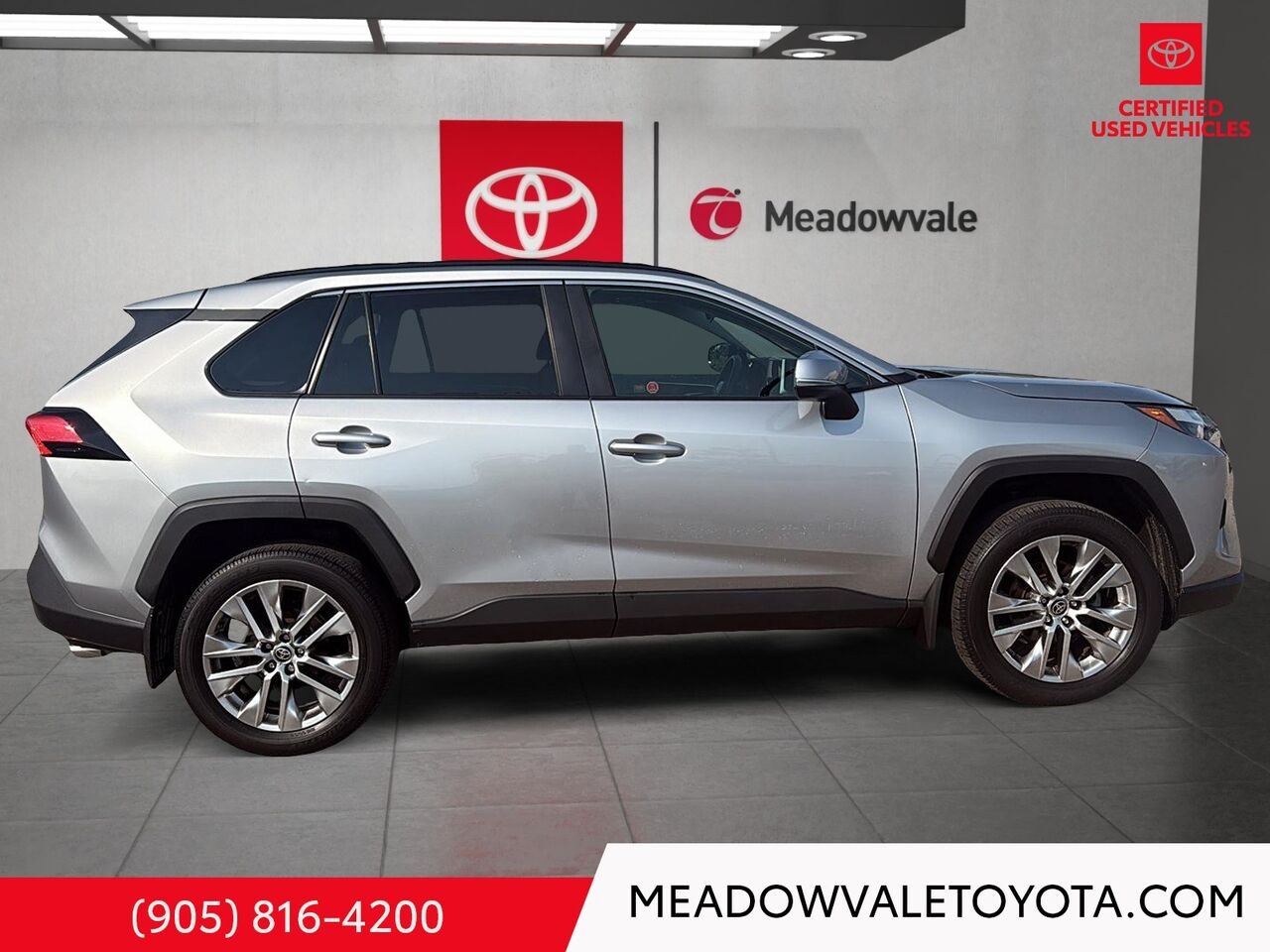 2023 Toyota RAV4 19" Alloys, Power Sunroof, Power TRunk, Soft Tex Leather Seats with Memory Silver Sky Metallic Mississauga - photo #2