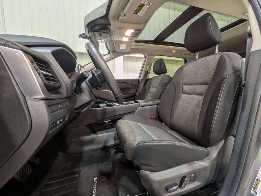 Nissan Rogue AWD SV Moonroof 2024 Gris