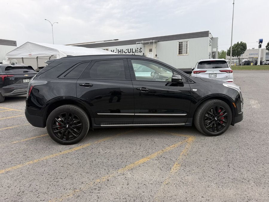 2022 Cadillac XT5 2022 Black