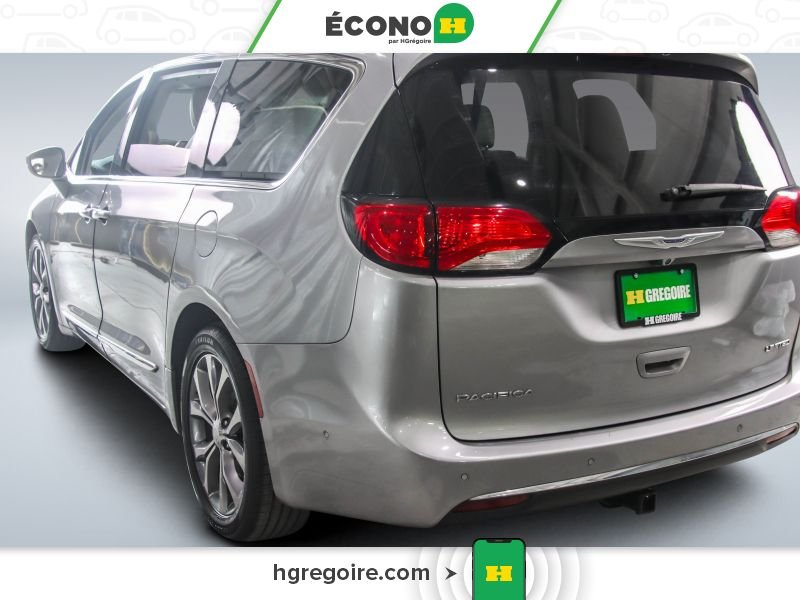 Chrysler Pacifica 2018 Argent Saint-Eustache - photo #4