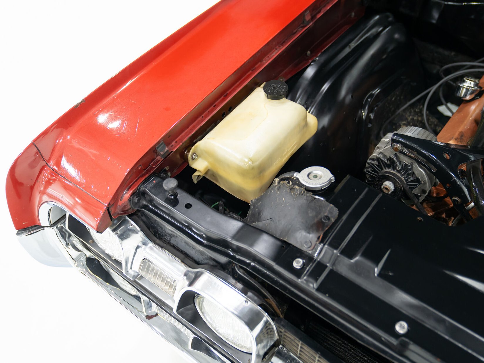 Oldsmobile Cutlass 442 *PRIX EN USD* Numéros entièrement Matching Non restaurée Repeinte une seule fois 1967 Rouge Montréal - photo #19