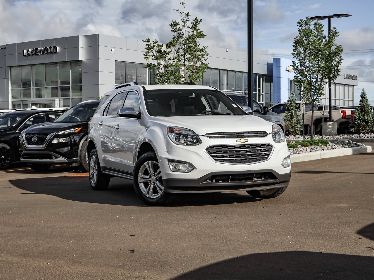 2017 Chevrolet Equinox AWD 4dr Premier w/1LZ White Sherwood Park - photo #1