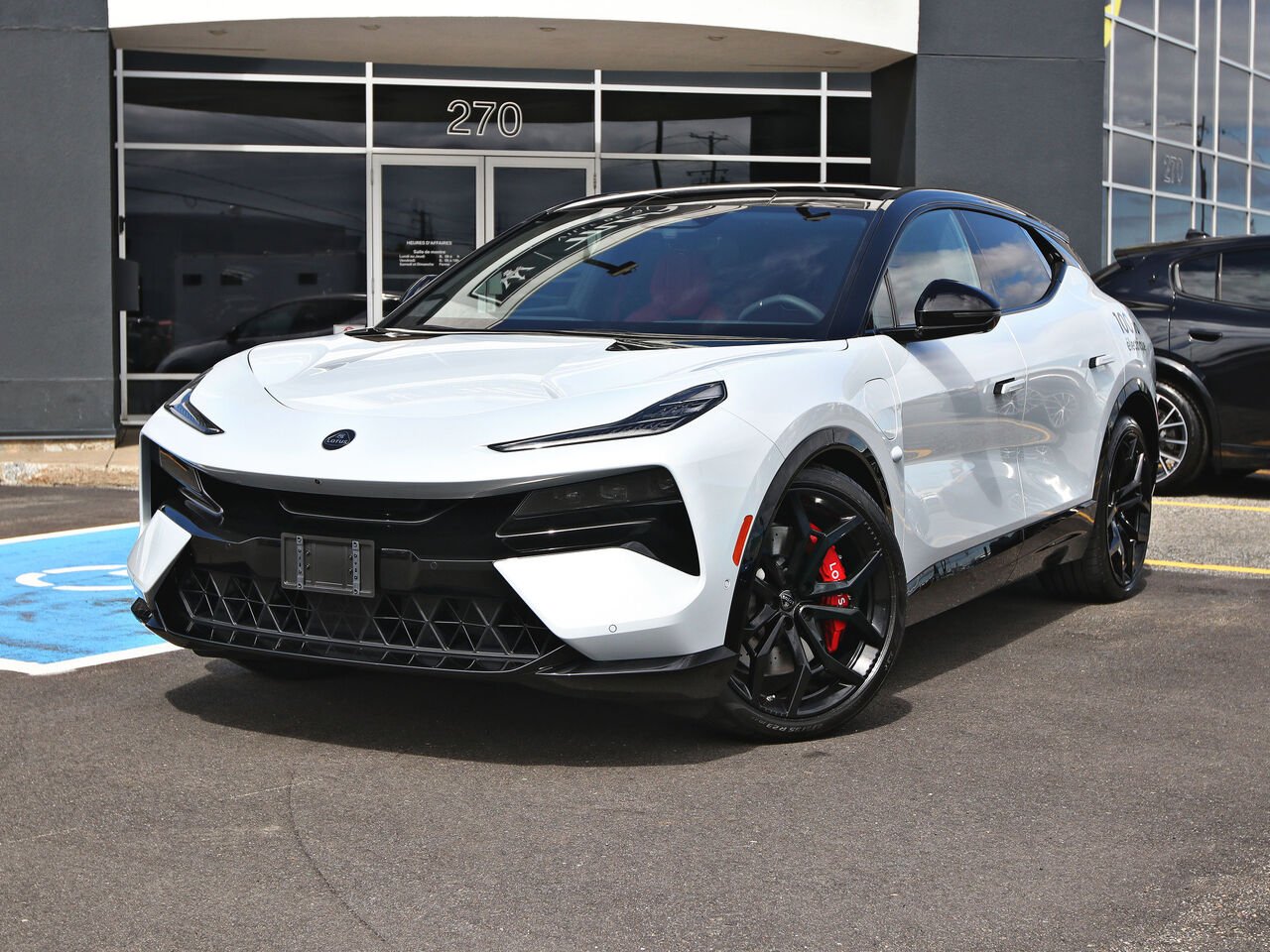 2026 Lotus Eletre Silver Québec - photo #0
