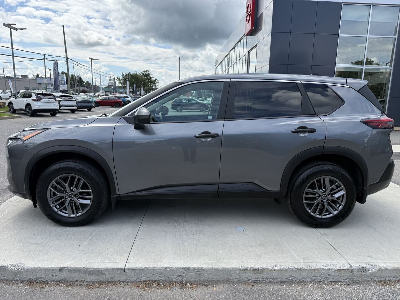 2023 Nissan Rogue S TA Grey Châteauguay - photo #1