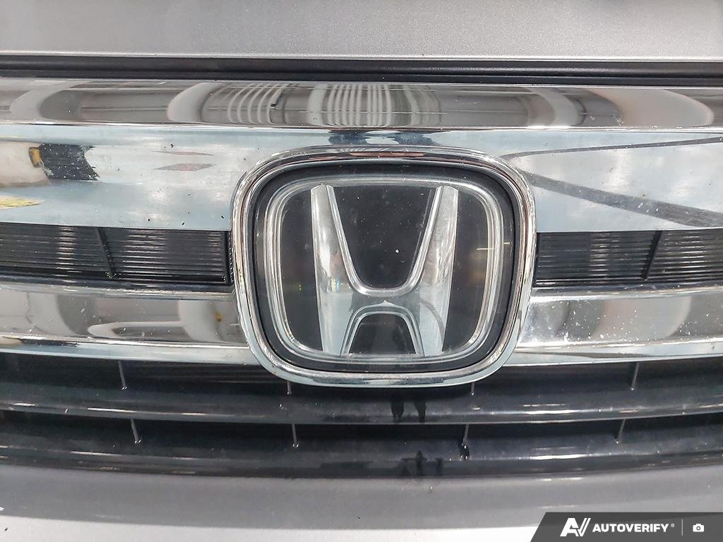 2020 Honda Pilot 2601975A | Touring 8-Passenger Silver Edmonton - photo #8