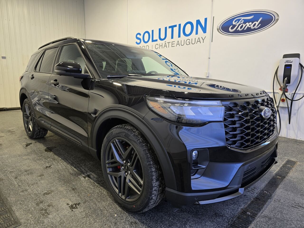 Ford Explorer ST 4RM 2026 Noir agate métallisé Châteauguay - photo #3