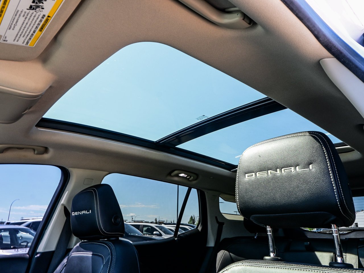 2022 GMC Terrain AWD 4dr Denali White Sherwood Park - photo #15