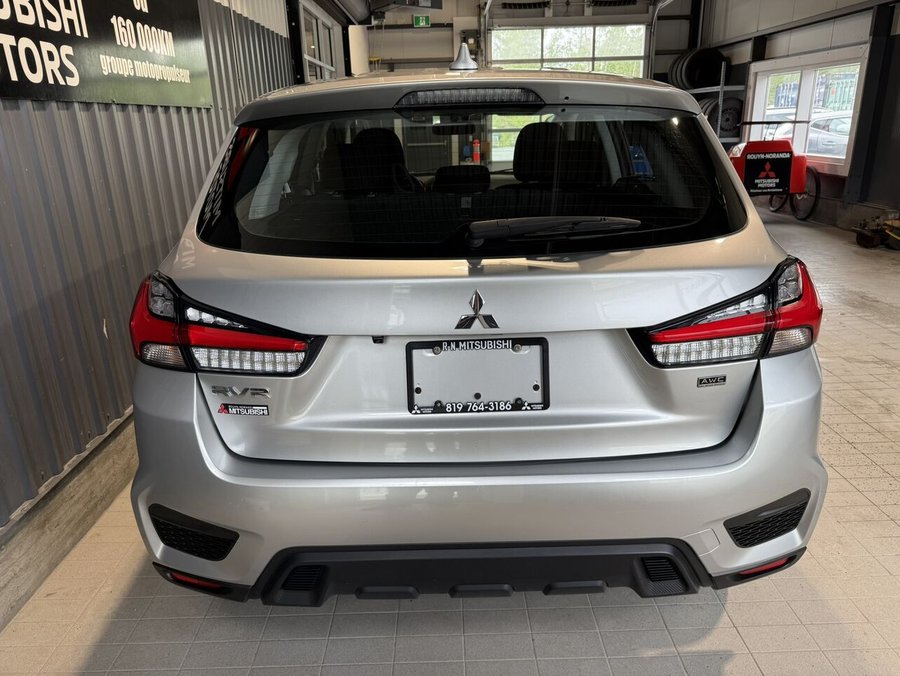 Mitsubishi RVR ES AWC 2024 Gris