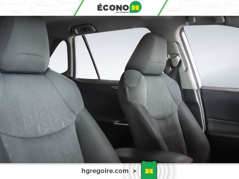 2019 Toyota Rav 4 White Blainville - photo #21