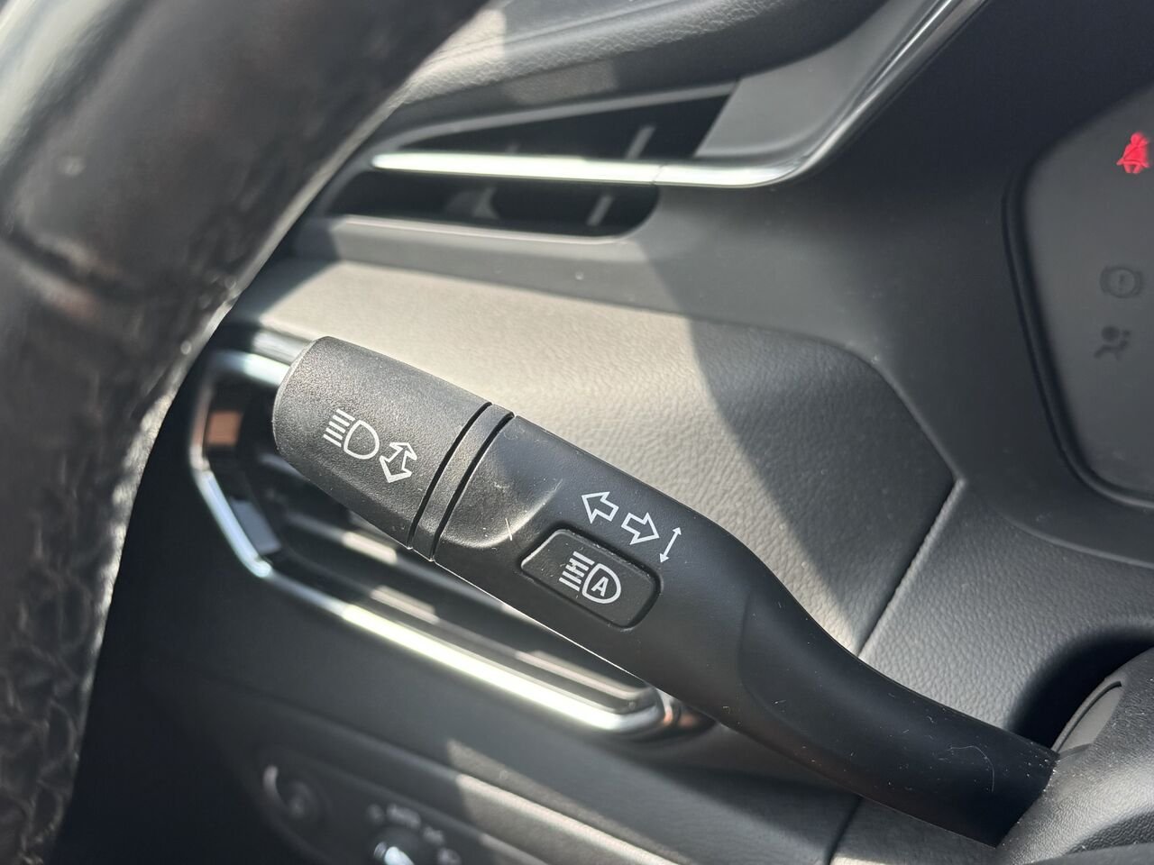 Chevrolet Bolt EUV LT 2023 Blanc Granby - photo #18