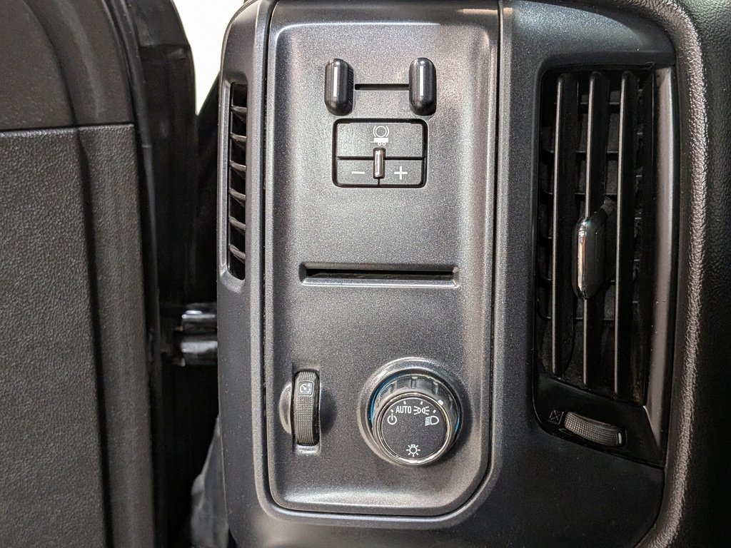 Chevrolet Silverado 1500 2018 Noir Val-David - photo #25