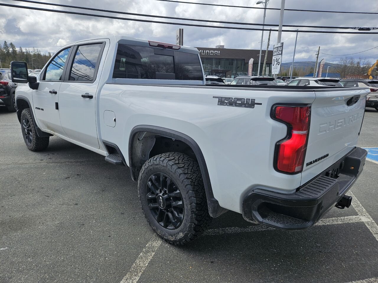 2026 Chevrolet Silverado 2500HD LT cabine multiplace 4RM 159 po SUMMIT WHITE Thetford Mines - photo #5
