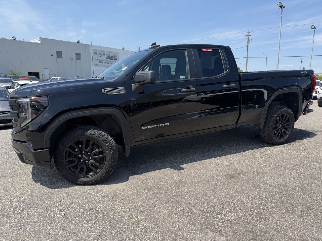 GMC SIERRA K1500 Pro cabine double 4RM 147 po 2023 Noir Ottawa & Gatineau - photo #11