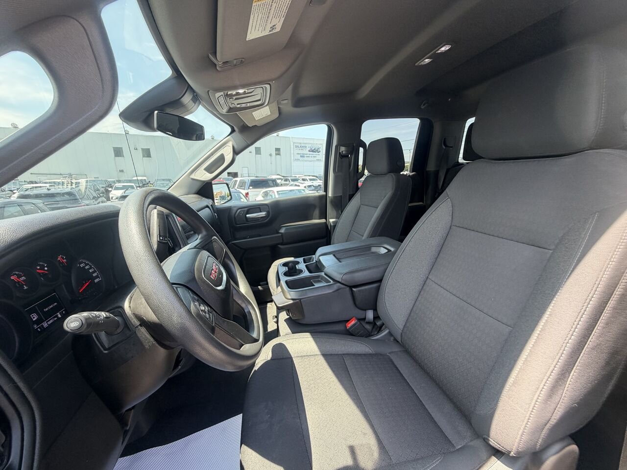 GMC SIERRA K1500 Pro cabine double 4RM 147 po 2023 Noir Ottawa & Gatineau - photo #2