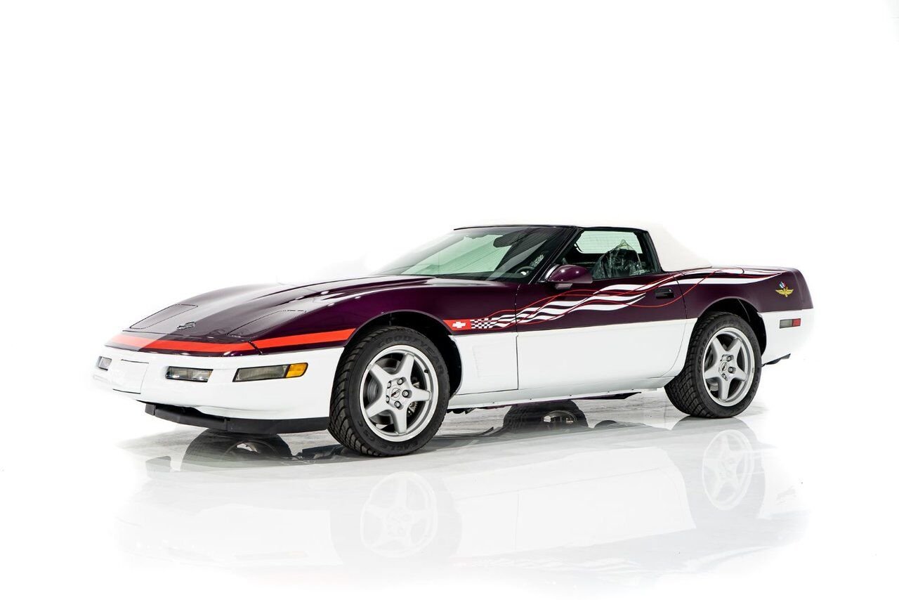 Chevrolet Corvette *PRIX EN USD* RPO Z4Z PACE CAR PRESENTED IN DELIVERY PACKAGING WITH ONLY 192MILES (307KM) FROM NEW 1995 Blanc Montréal - photo #39