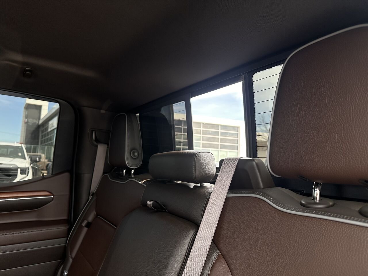 GMC SIERRA K1500 DENALI Denali cabine multiplace 4RM 147 po 2023 Noir Ottawa & Gatineau - photo #11