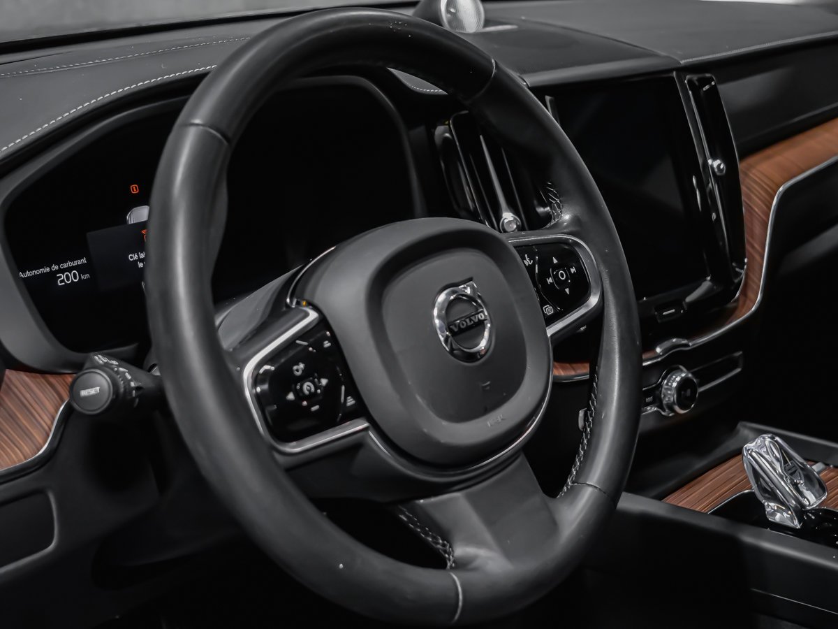 2023 Volvo XC60 ULTIMATE BRIGHT THEME Black Montreal - photo #7