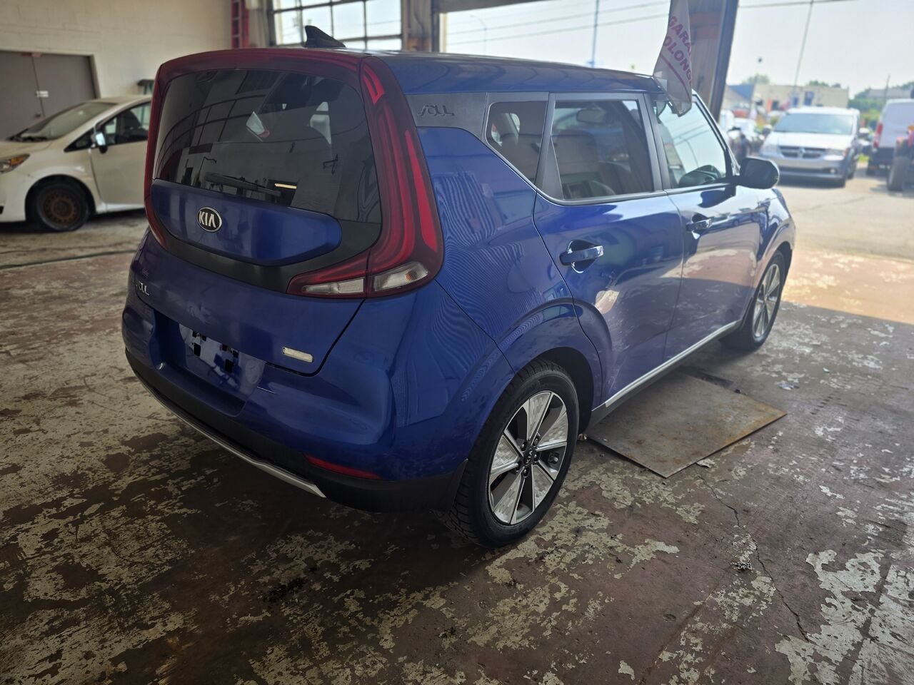2020 Kia Soul EV  - photo #4