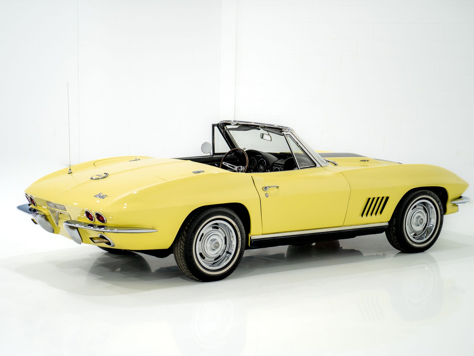Chevrolet Corvette 1967 Jaune Montréal - photo #32