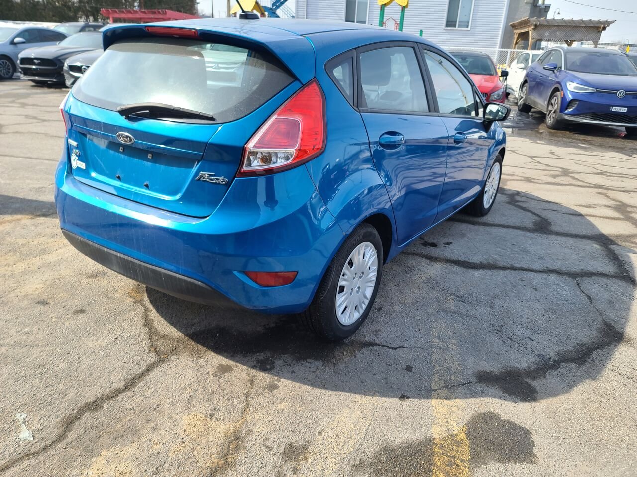 2017 Ford Fiesta Blue  - photo #5