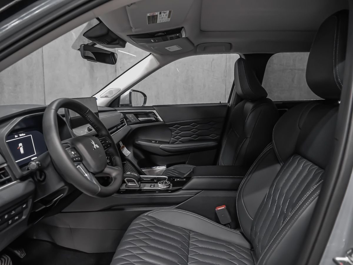 2026 Mitsubishi Outlander Plug-In Hybrid SEL Black Diamond Premium Finish Montreal - photo #7