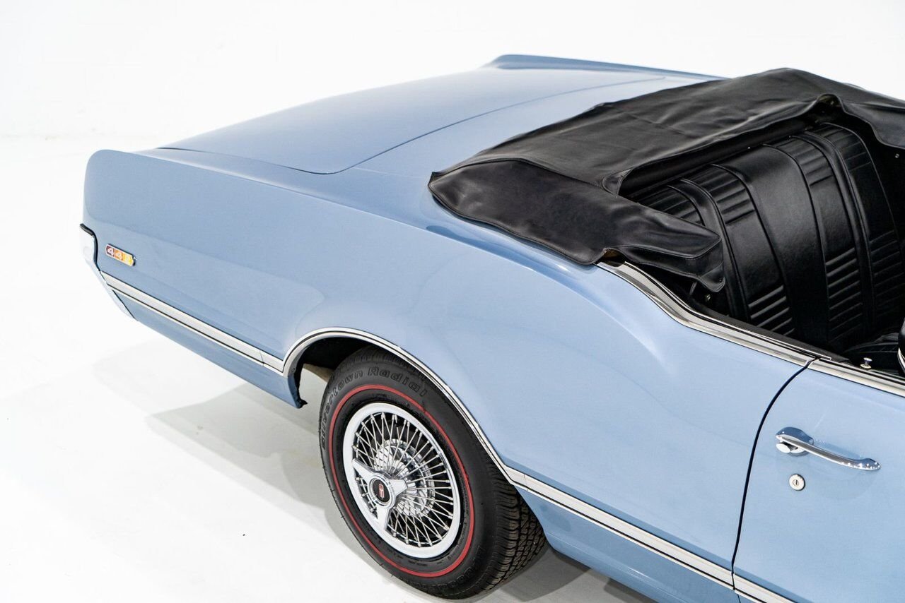 1966 Oldsmobile 442 PRIX EN USD | Matching# 400cu.in. 4-Speed Blue Montreal - photo #45