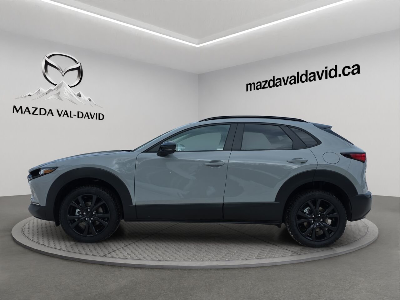 2026 Mazda CX-30 GT turbo, awd, toit ouvrant, Écran 360 degré, Navigation, chargeur sans fil pour cellulaire Aero Grey Metallic Val-David - photo #2