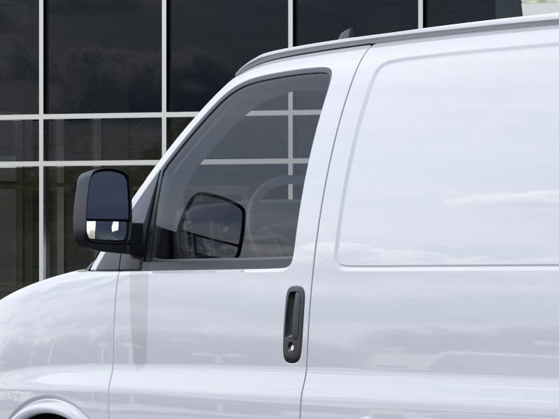 2024 GMC Savana Cargo Van Onyx Black Saint-Eustache - photo #11