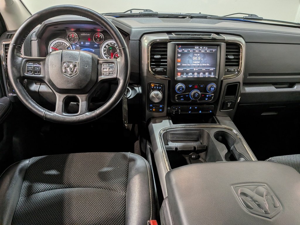 Ram 1500 4WD Quad Cab 140.5" Sport 2017 Bleu Val-David - photo #27
