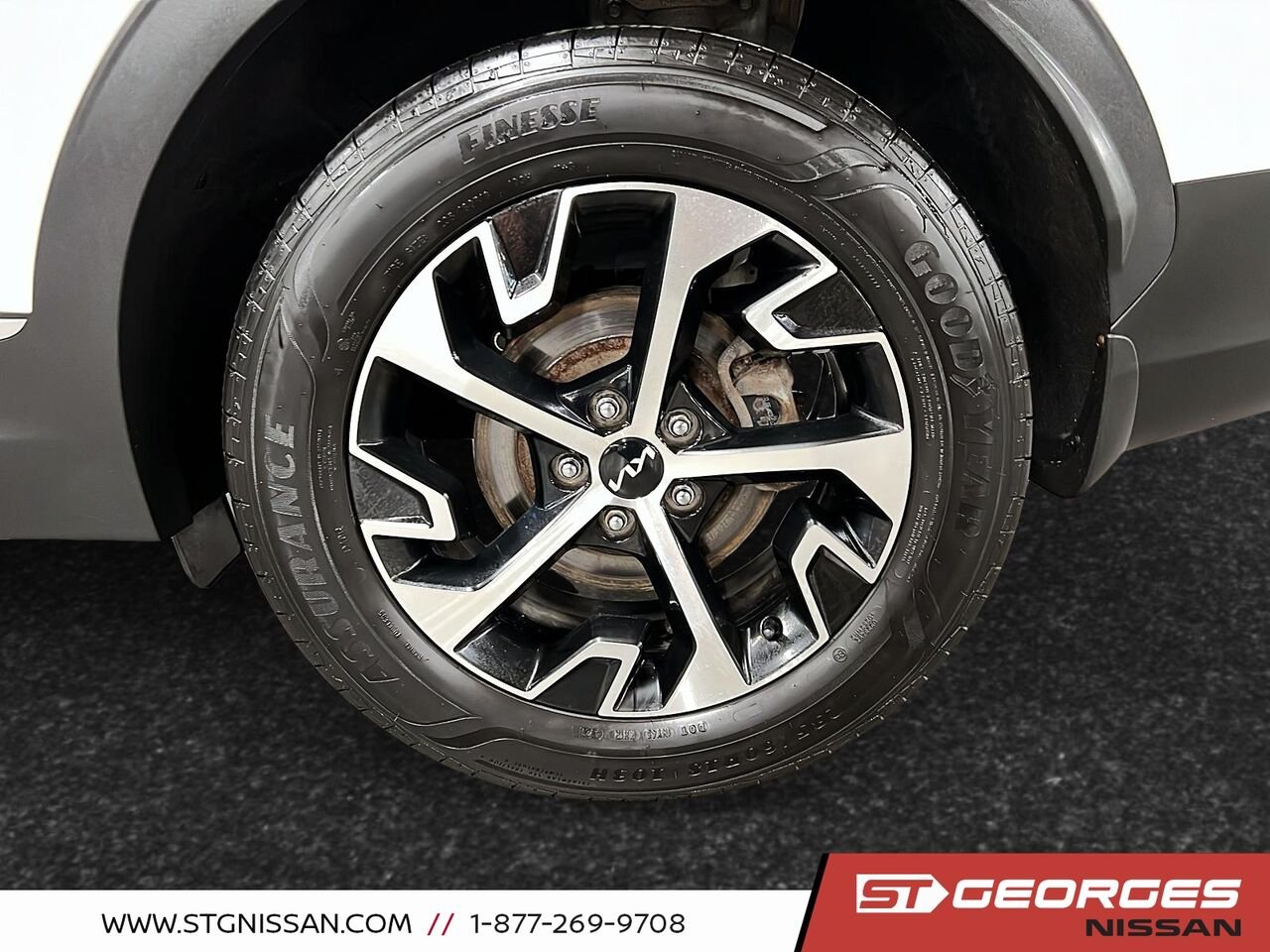 2024 Kia Sportage White Saint-Georges - photo #6