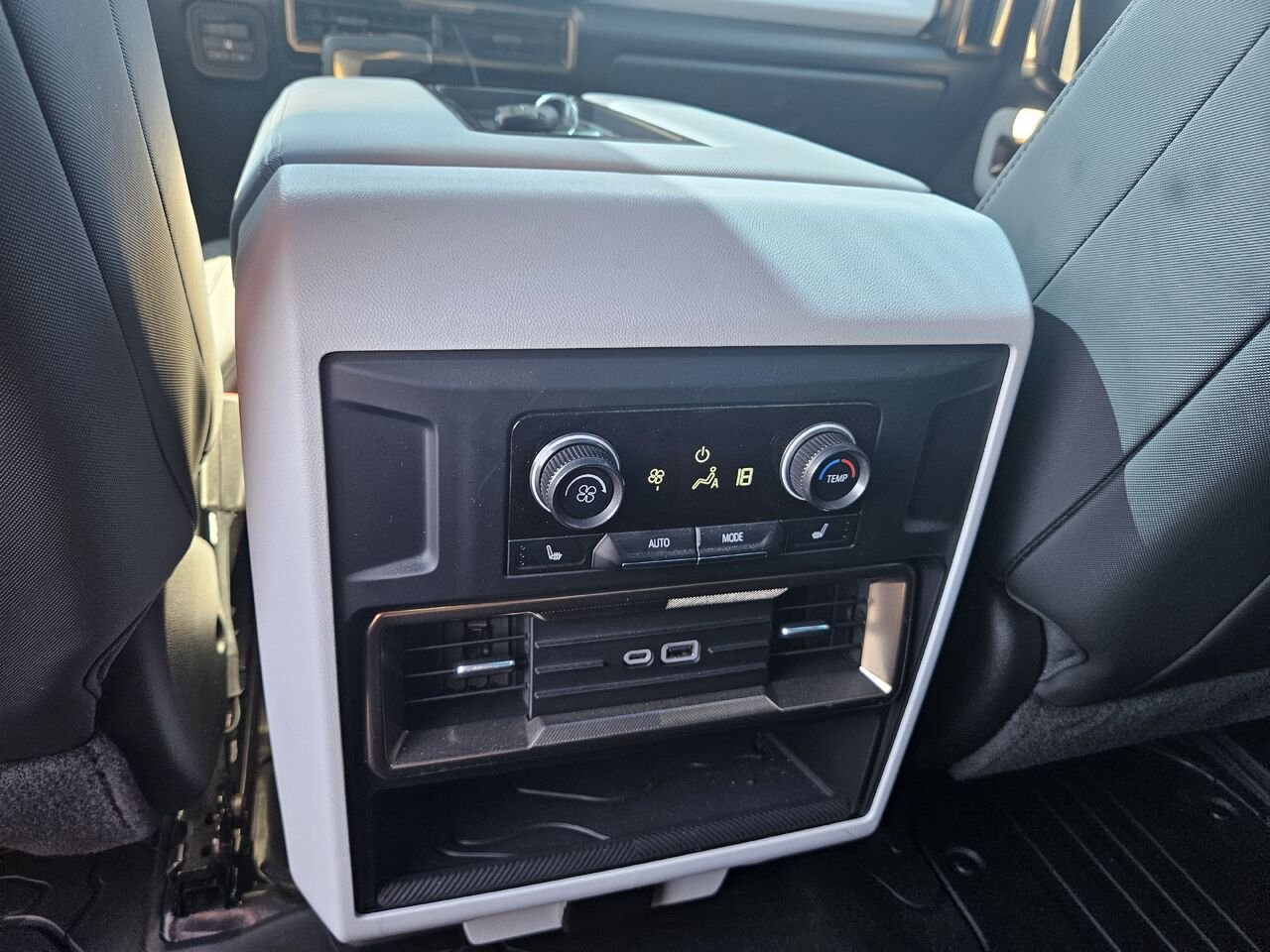 2024 GMC HUMMER EV VUS 3X e4RM 4 portes White Thetford Mines - photo #19