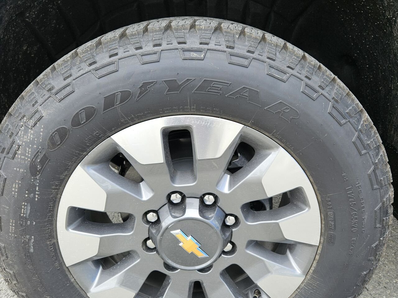 Chevrolet Silverado 2500HD Custom cabine multiplace 4RM 159 po 2026 NOIR Thetford Mines - photo #17