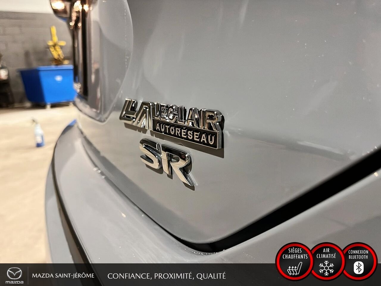 Nissan Kicks SR | DÉMARREUR À DISTANCE | AIDE AU STATIONNEMENT | MAGS NOIR 2023 Gris Saint-Jérôme - photo #8