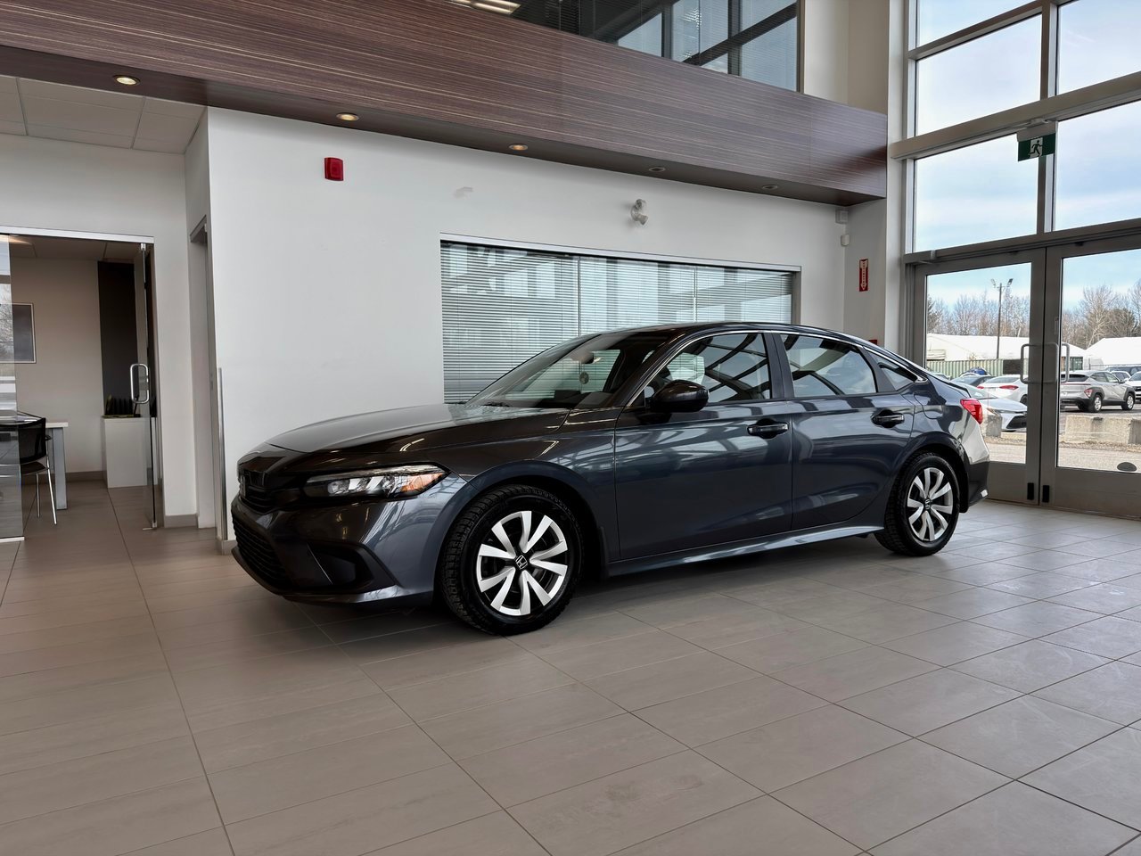 2023 Honda Civic Sedan Silver Notre-Dame-des-Prairies - photo #31