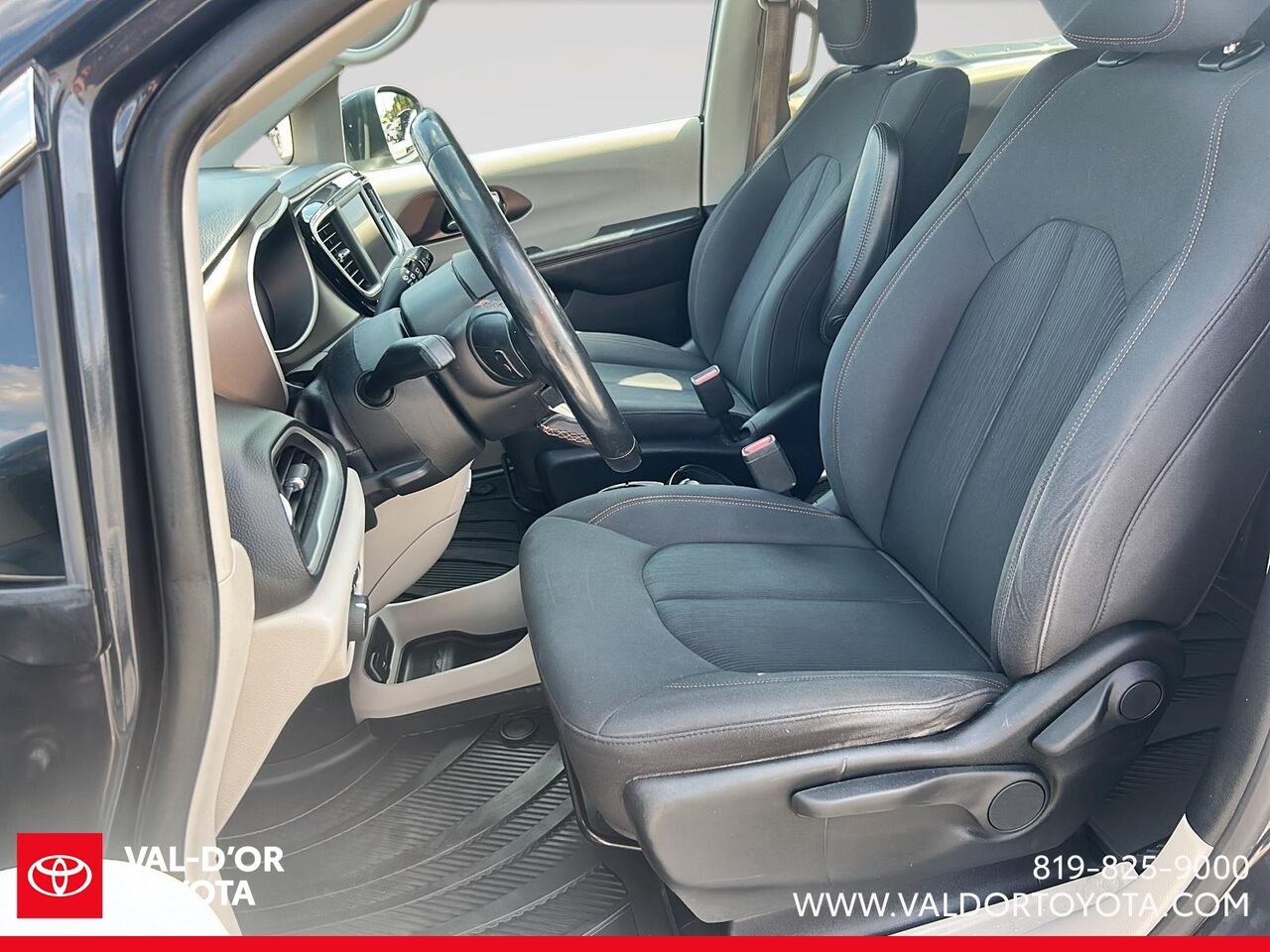 2019 Chrysler Pacifica LX 2RM Silver Val-d'Or - photo #7