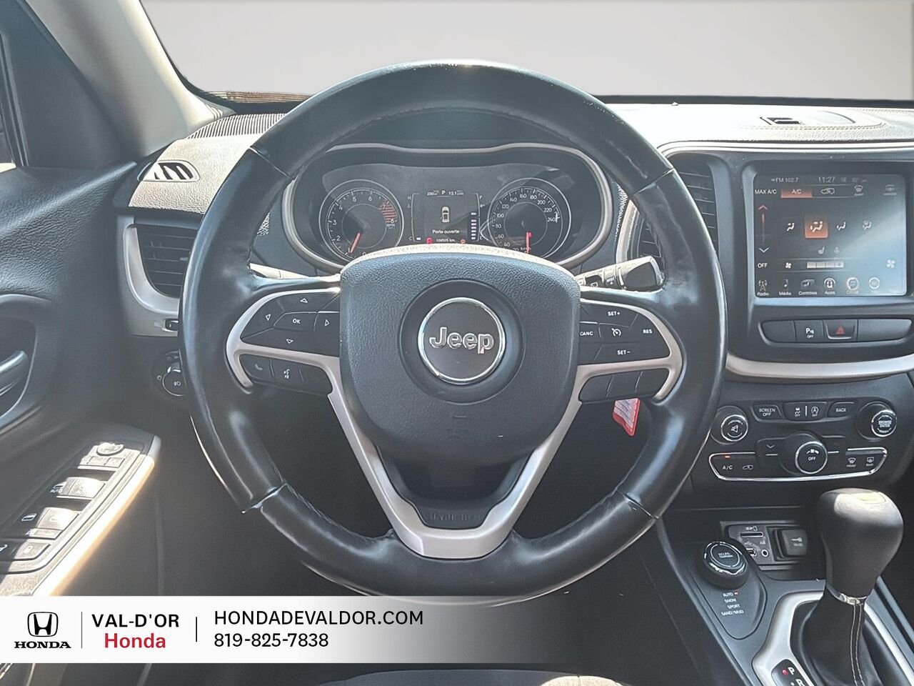 2018 Jeep Cherokee North édition spéciale 4x4 *Disponibilité limitée* Red Val-d'Or - photo #8