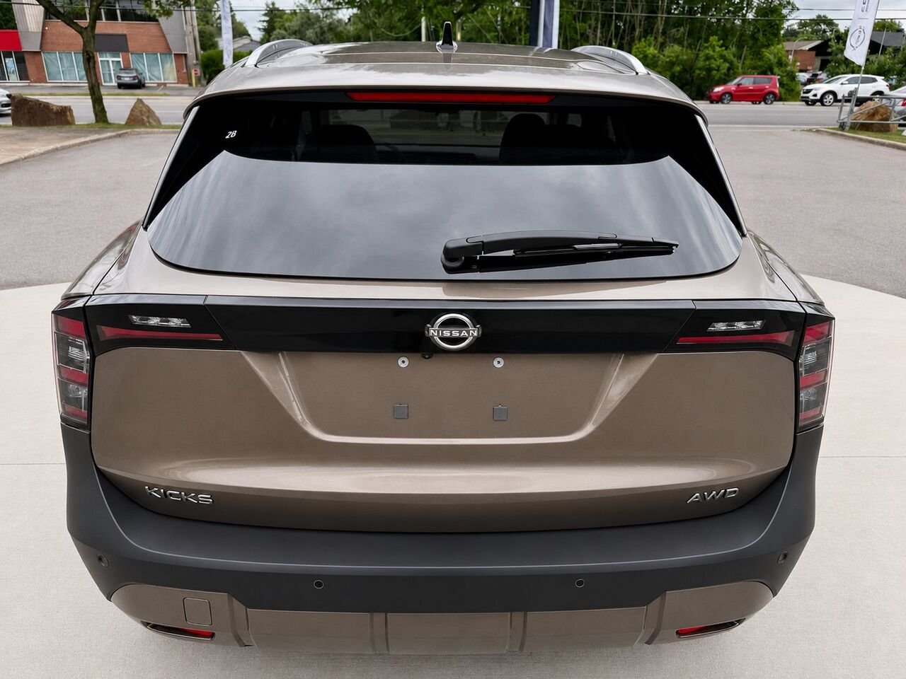 NISSAN Kicks KICKS SV PRIVILEGE AWD 2026 Bronze canyon métallisé Châteauguay - photo #4