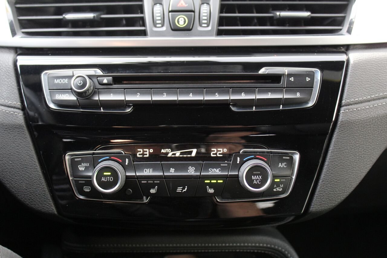 2018 BMW X2 VIN: WBXYJ5C35JEF73862 White Sainte-Rose - photo #16