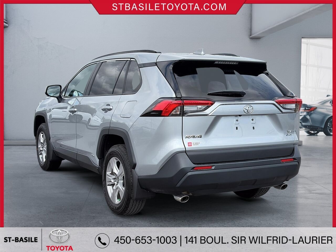 2025 Toyota RAV4 Hybrid Silver Sky Metallic Saint-Basile-le-Grand - photo #6