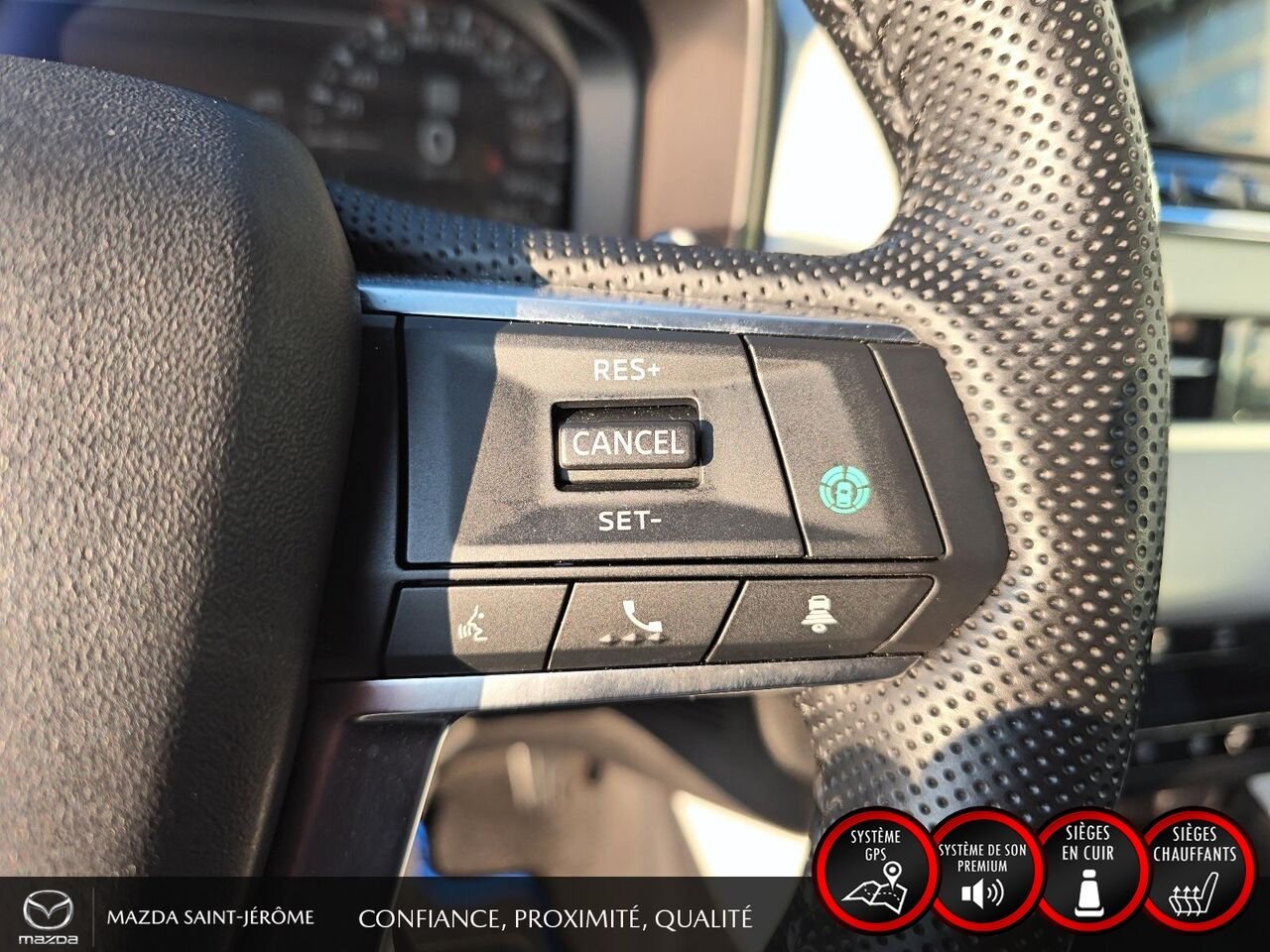 Mitsubishi Outlander GT Premium HYBRIDE RECHARGEABLE | 7 PASSAGERS | TOIT PANO | CUIR | AWD 2024 Rouge Saint-Jérôme - photo #15