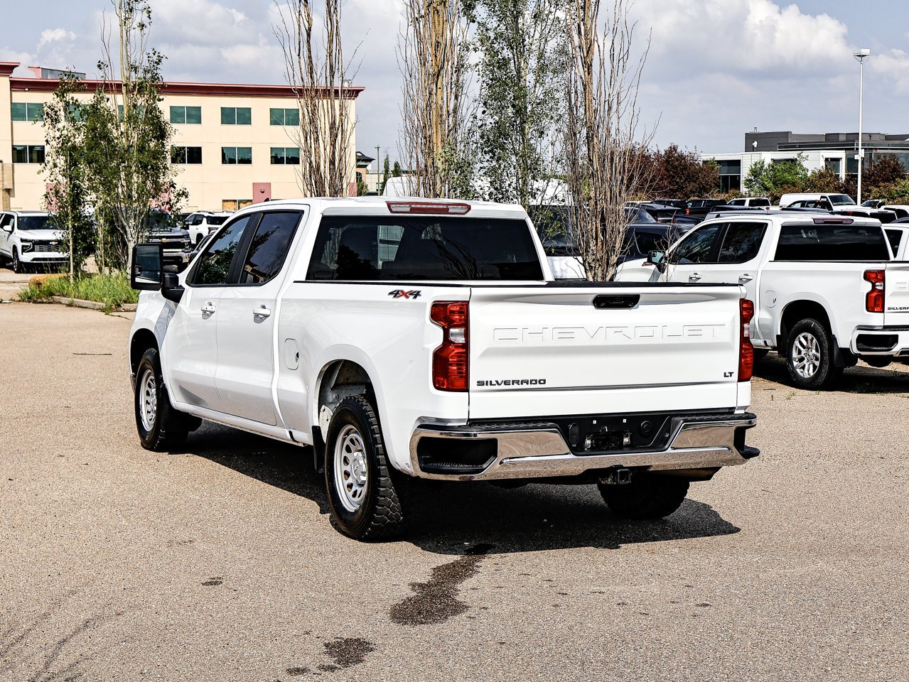2025 Chevrolet Silverado 1500 4WD Crew Cab 147 LT White Sherwood Park - photo #10