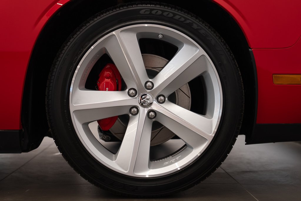 2010 Dodge Challenger Coupé 2 portes SRT8 MANUAL *PRICE IN USD* Red Kirkland - photo #9