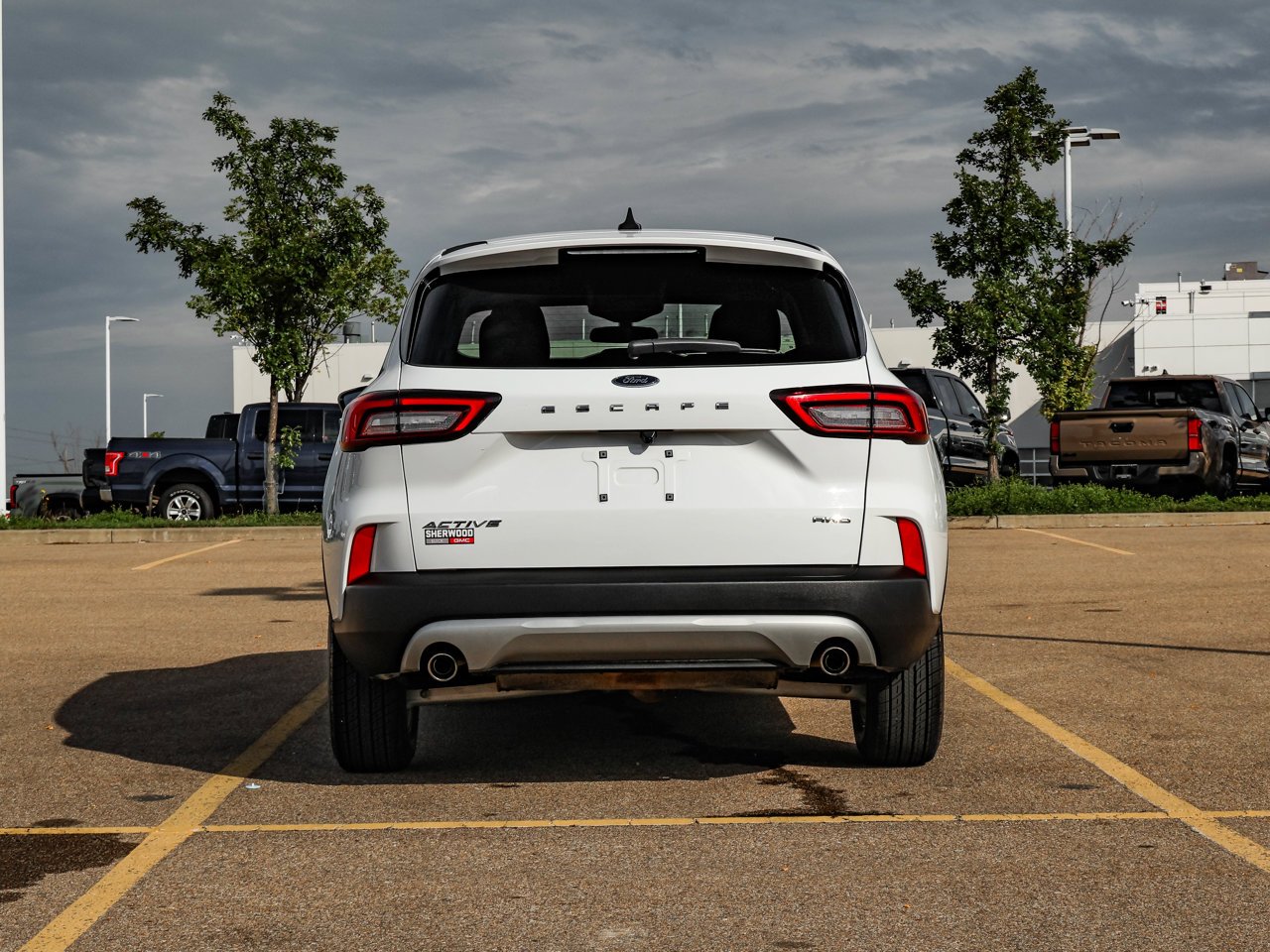 2025 Ford Escape Active AWD White Sherwood Park - photo #6