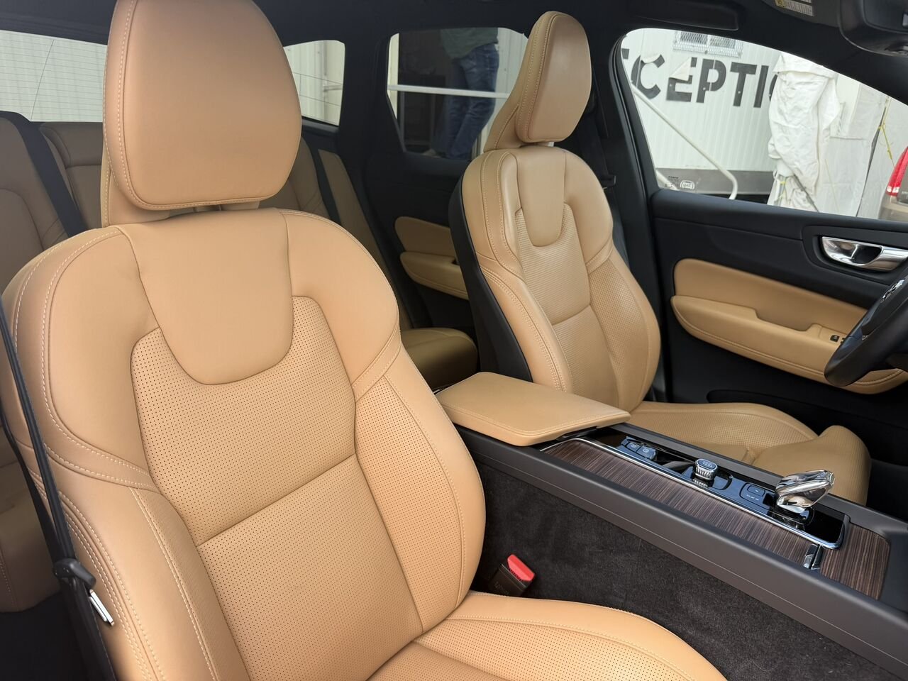 Volvo XC60 B6 Ultimate AWD 2023 Blanc Laval - photo #22